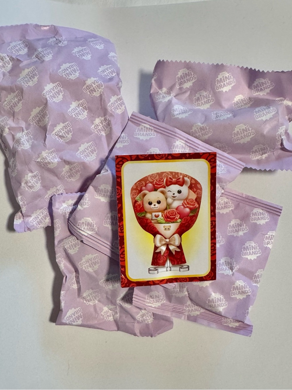 💜 💐 Kawaii Bouquets - Bears - Mini Brands new in sealed packets.